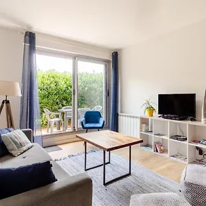 Apartment La Casa De Sophie T3 Avec Jardinet, Parking Prive - Port De, Vannes